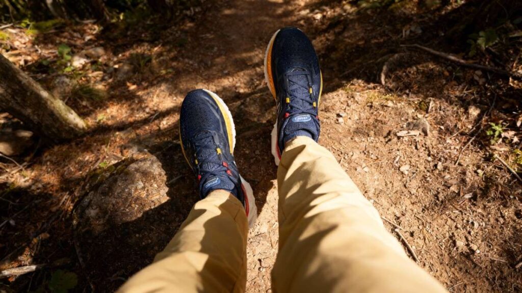 Above angle shot of Saucony Endorphin Speed 4.